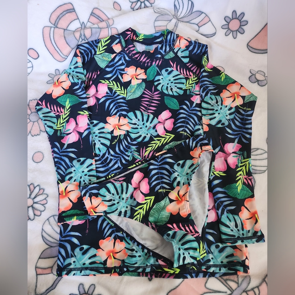 2/$30 ,2 Piece Floral Tropical Rash Guard Swim Set. Girls Size 12 NWT